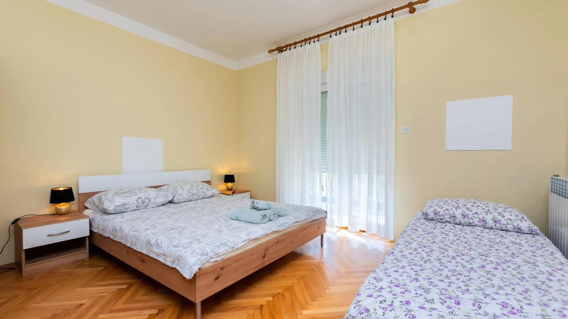 Apartments Antun M Lopar 0*,  Croatia